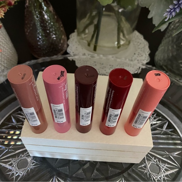 🆕💋 BATH & BODY WORKS NOURISHING LIP TINT COLLECTION. BRAND NEW FACTORY SEALED - Picture 5 of 6